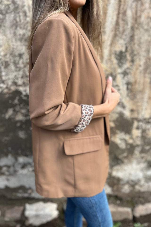 Schicker Blazer mit Leopardenmuster und Futter