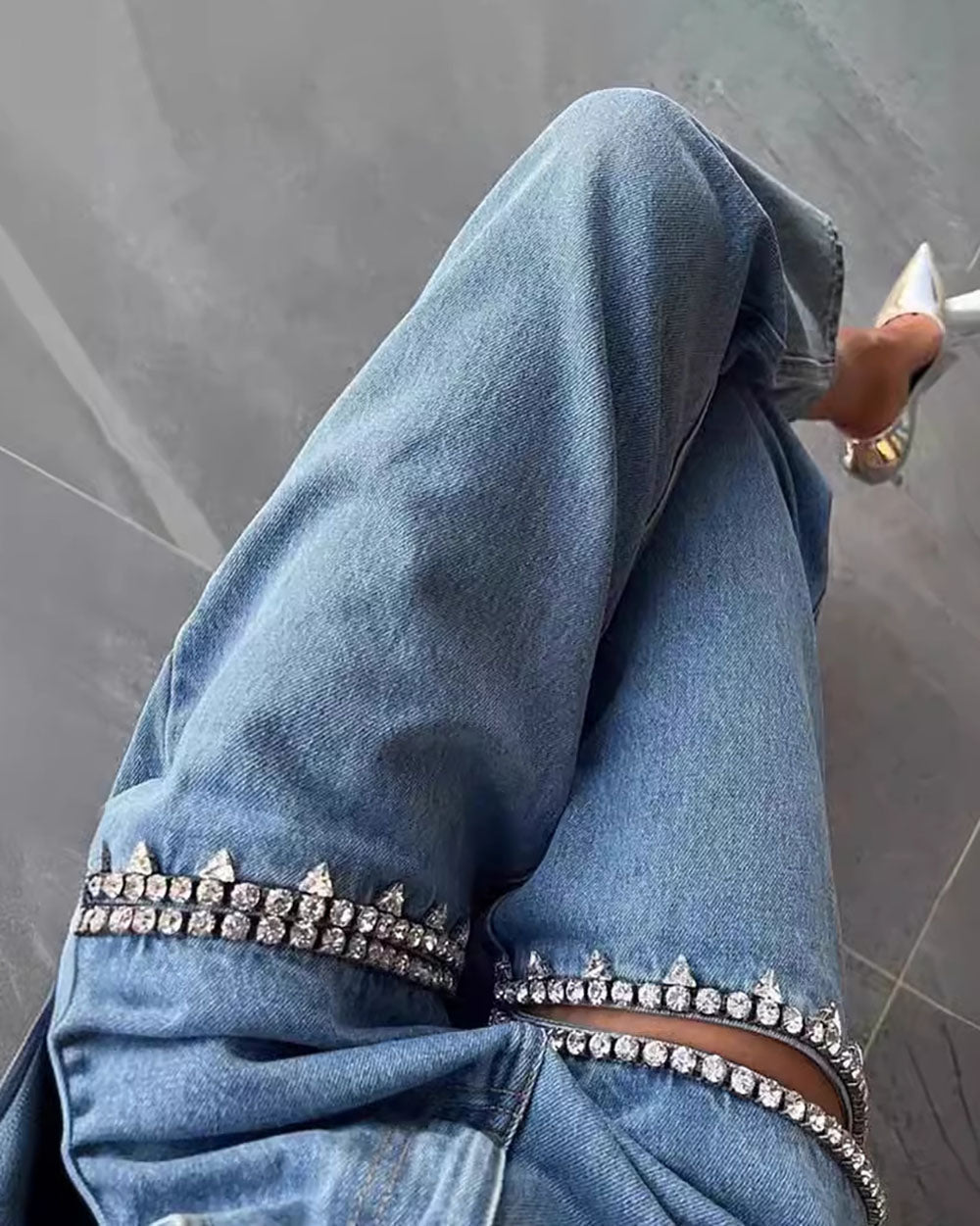 Blue Distressed Rhinestone Embellishments Jeans