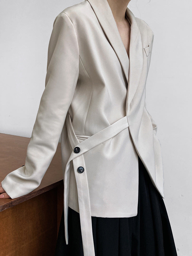 Mandarin collar loose draped side tie suit