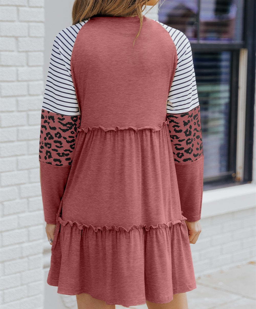 Gestreiftes A-Linien-Kleid mit hoher Taille und Leopardenmuster