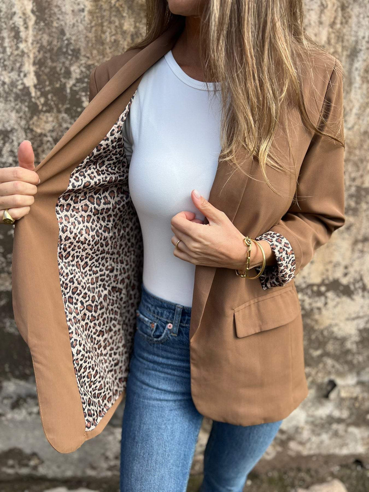 Chic leopard print lined blazer