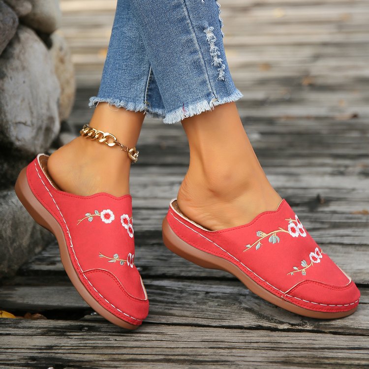 Flower embroidered thick-soled toe-cap slippers