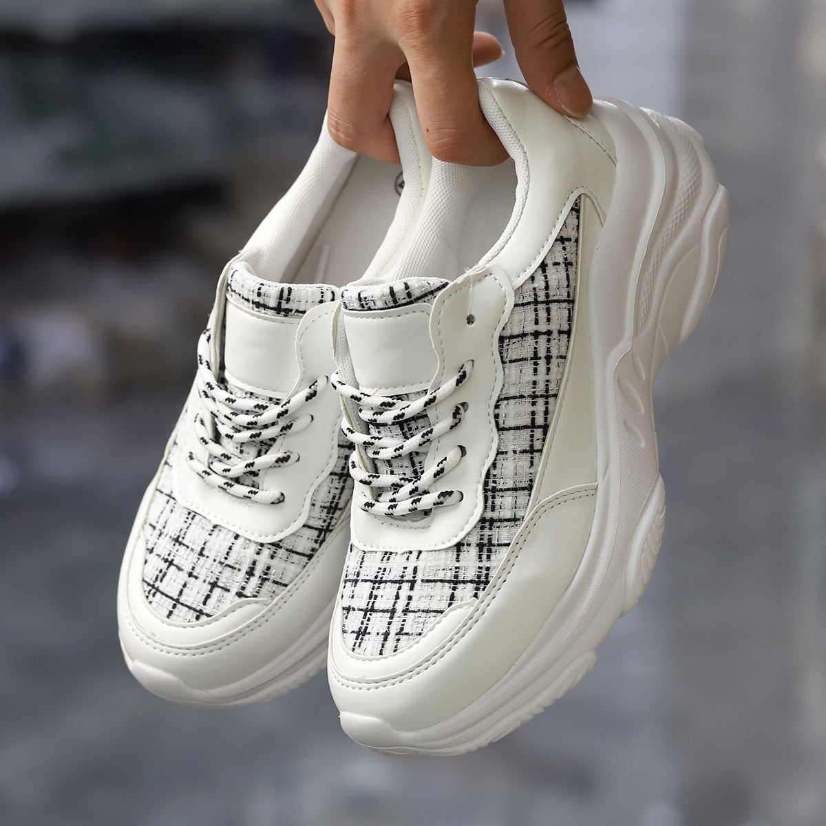 Knitted upper platform sneakers