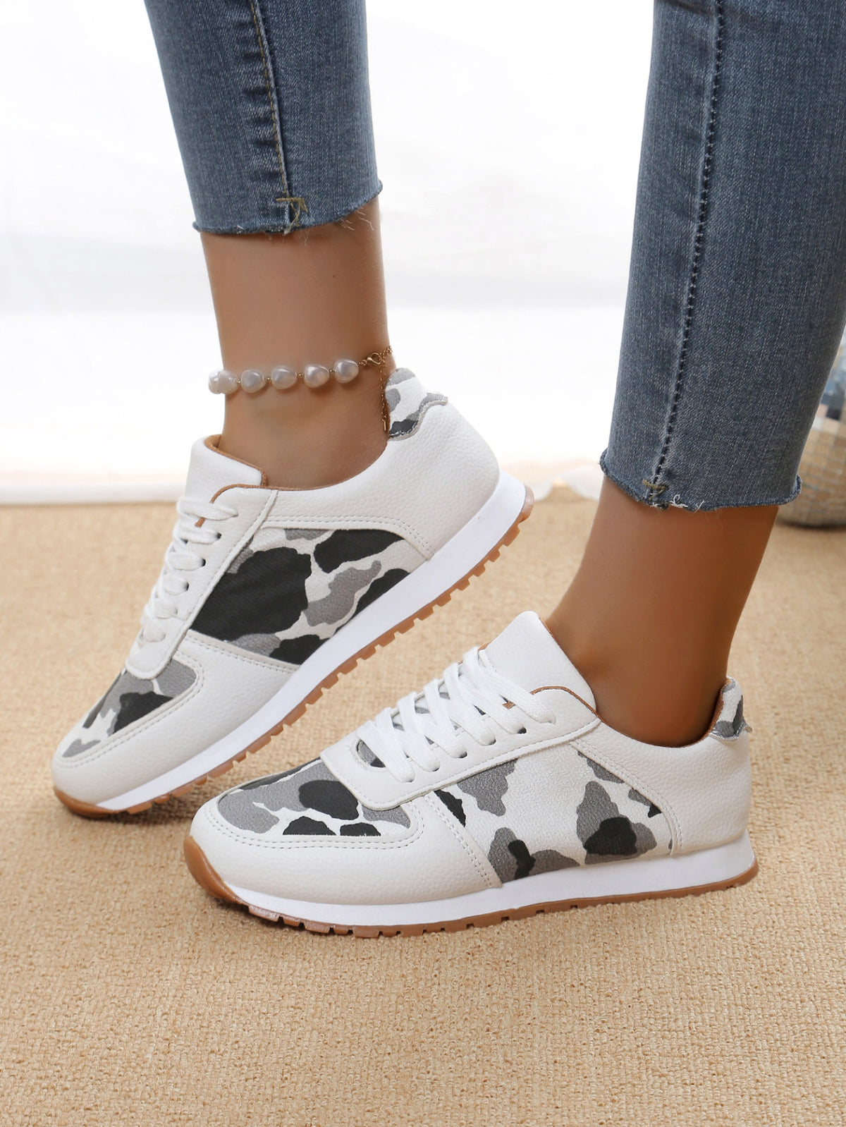 Ribbed Sole Camouflage Lace-up Casual Sneakers