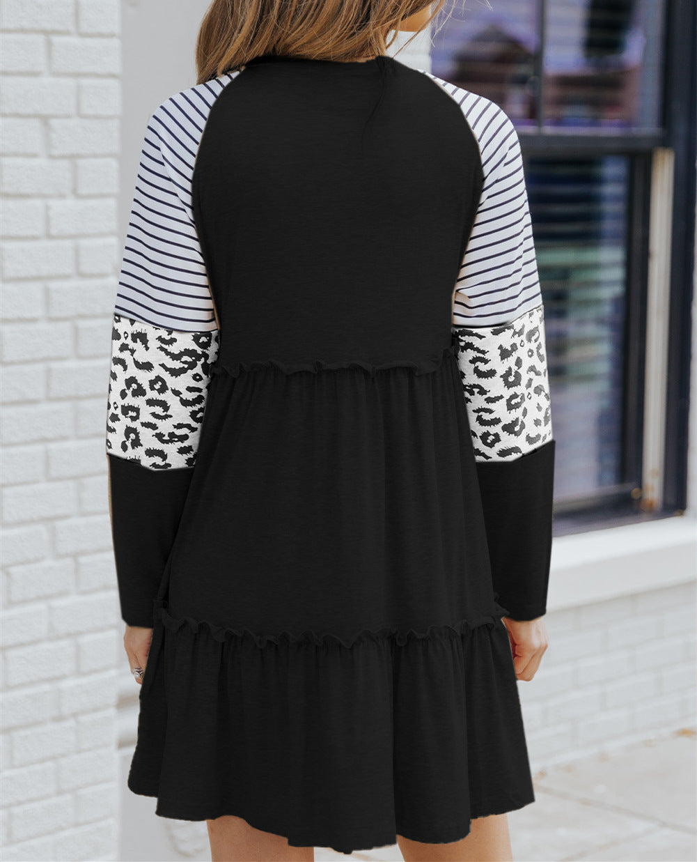 Gestreiftes A-Linien-Kleid mit hoher Taille und Leopardenmuster