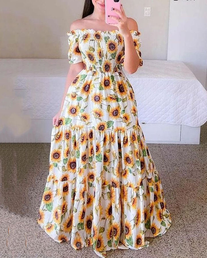 Wunderschönes schulterfreies Maxikleid mit Blumenmuster für den Sommer