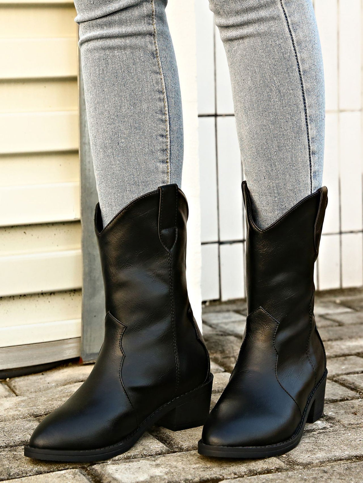 Chunky heel Cavalier Martin short boots