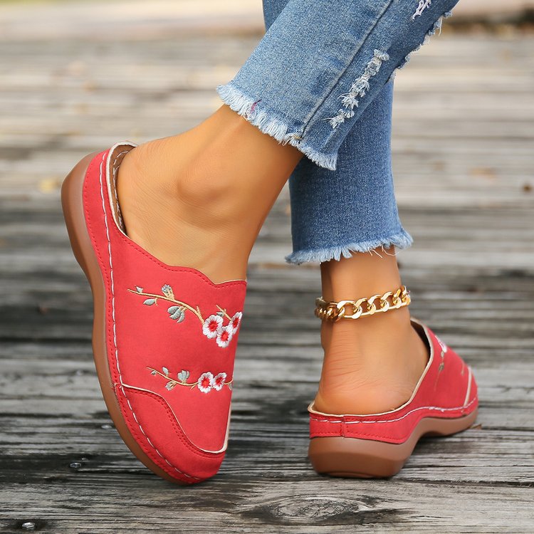 Flower embroidered thick-soled toe-cap slippers