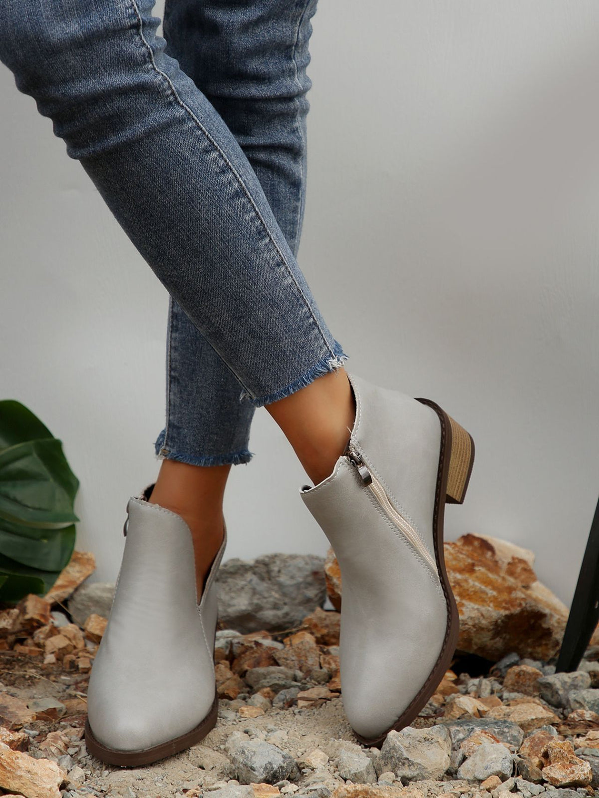 Asymmetric design zipper low thick heel chelsea boots