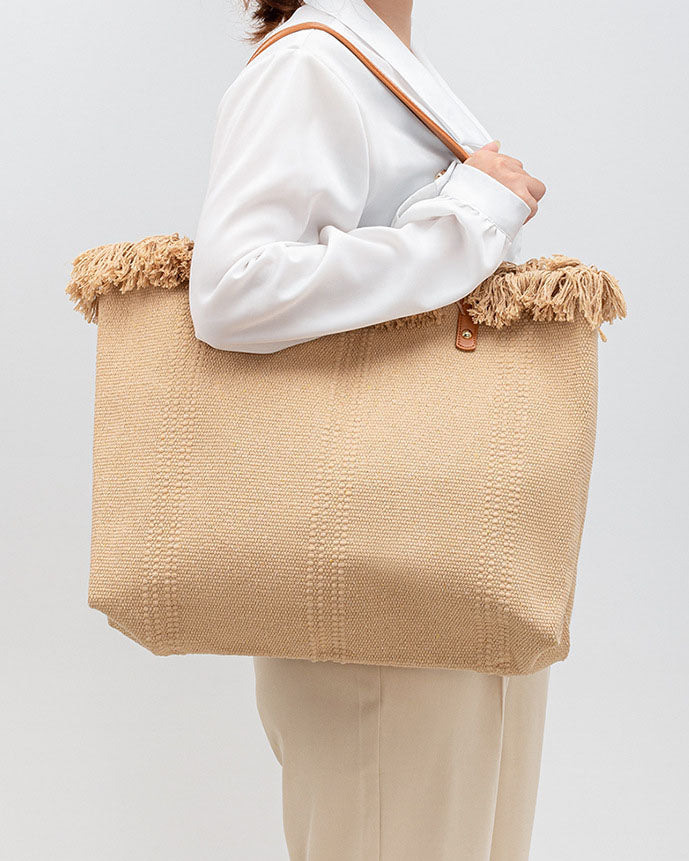 Bolso tote chic de lona con bordes con flecos