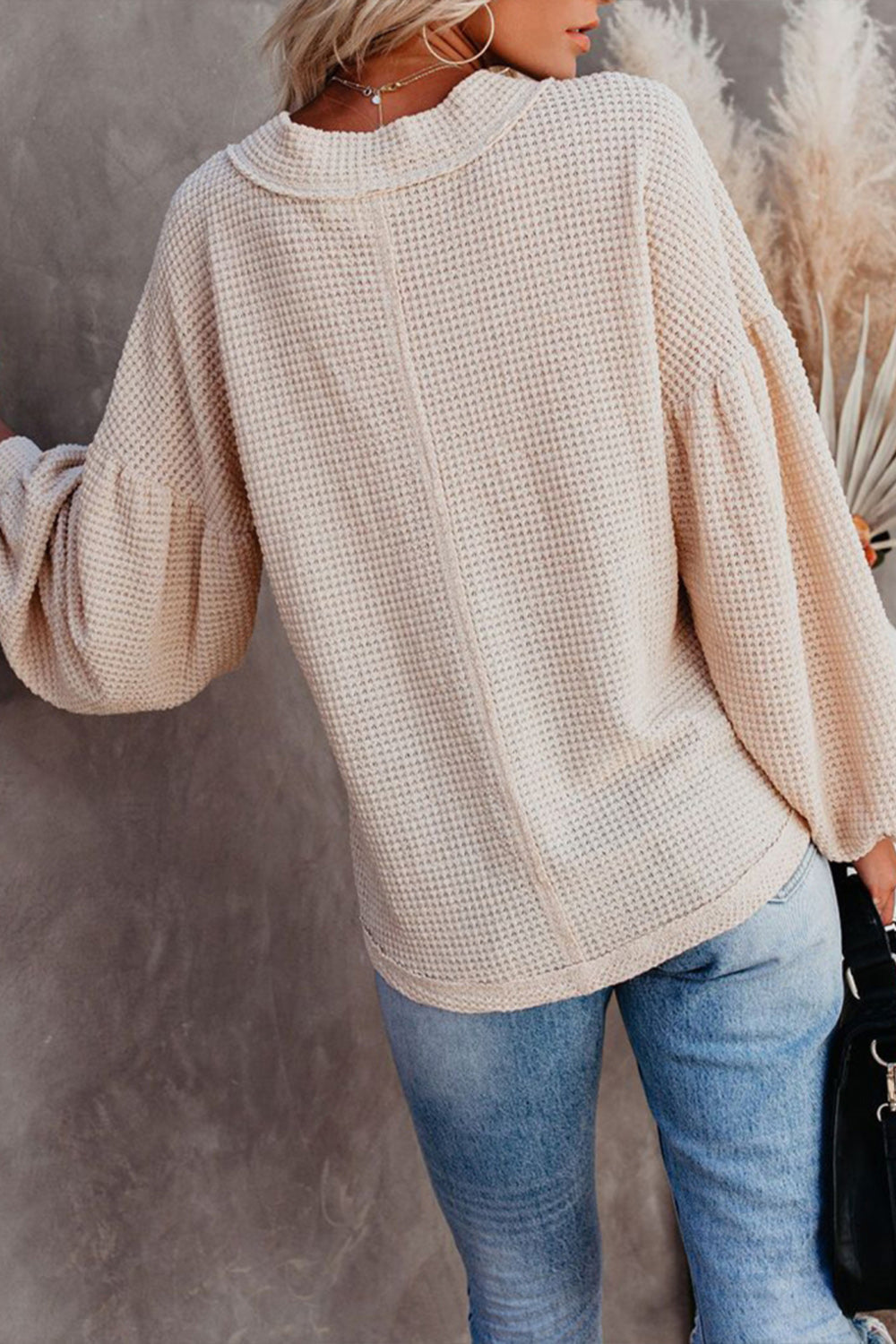 Solid V-neck Bubble Sleeve Top