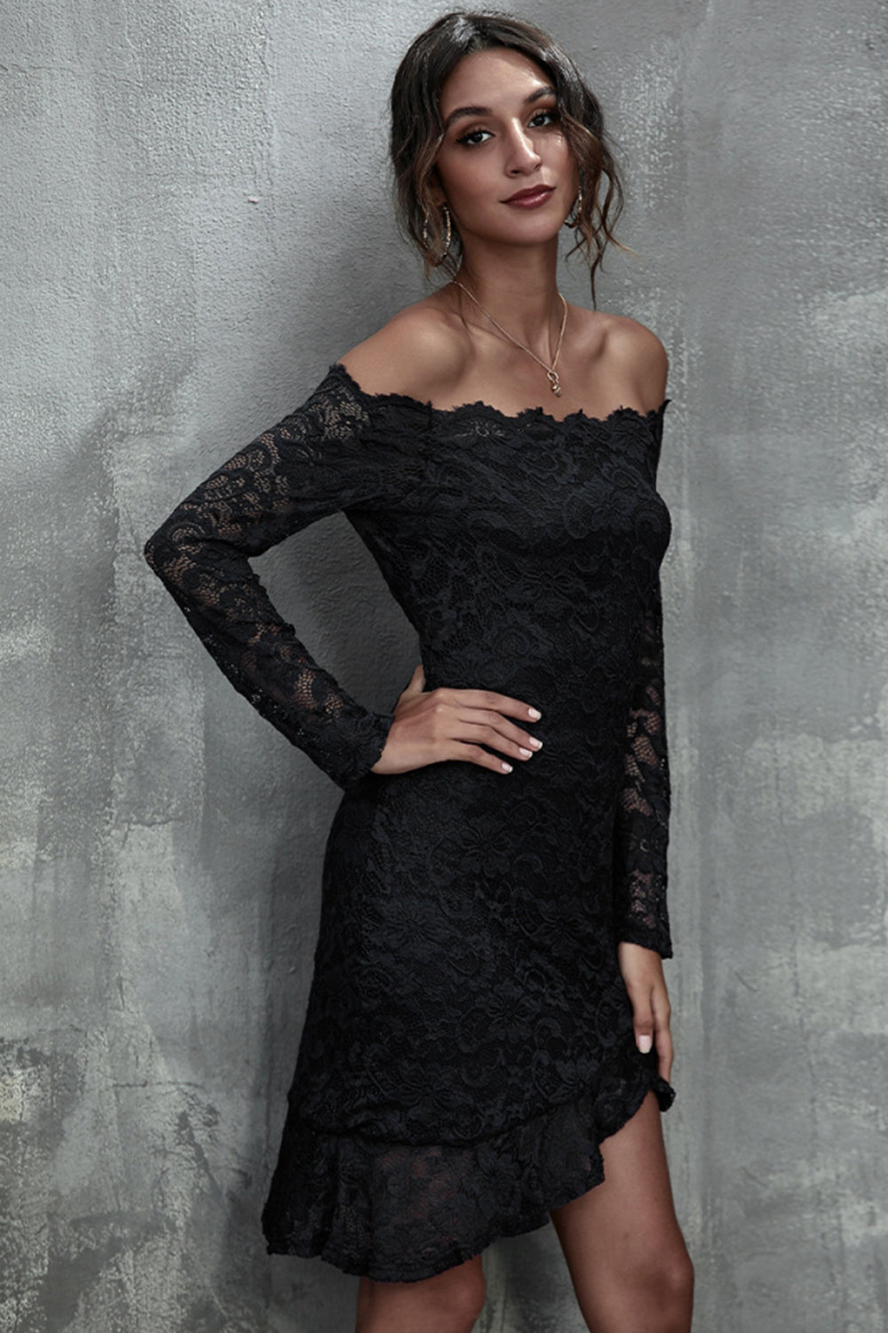 One-shoulder Ruffled Slim Lace Hip Dress