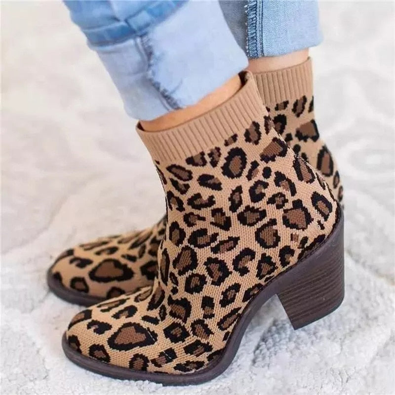 Botas tipo calcetín de punto con estampado de leopardo