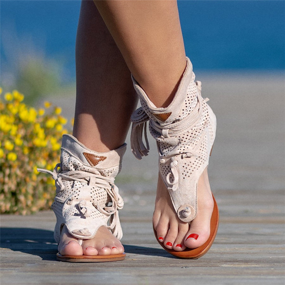 Sandalias con chanclas y flecos