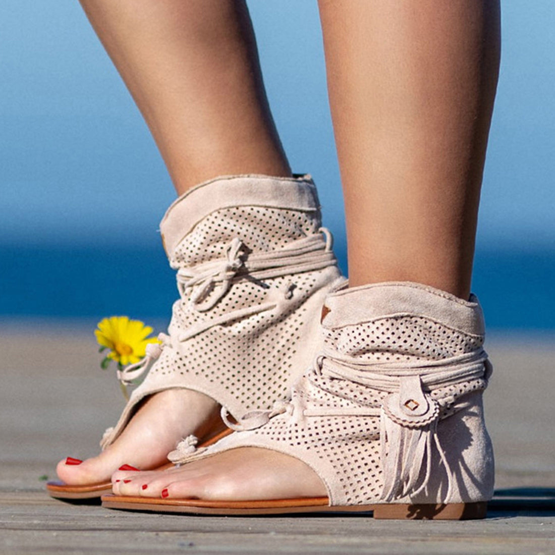 Sandalias con chanclas y flecos