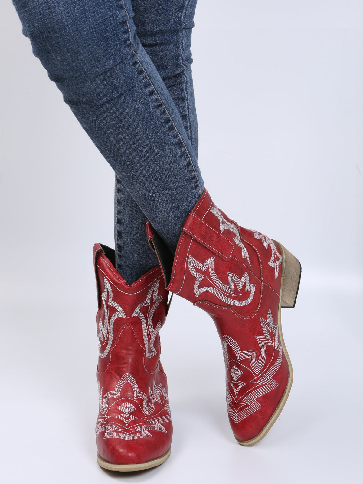 Botas Martin de salto grosso floral bordado