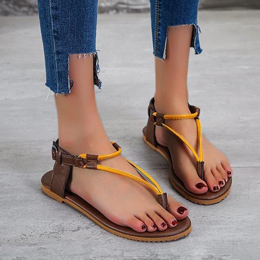 Triangle strap flip-flop flat sandals