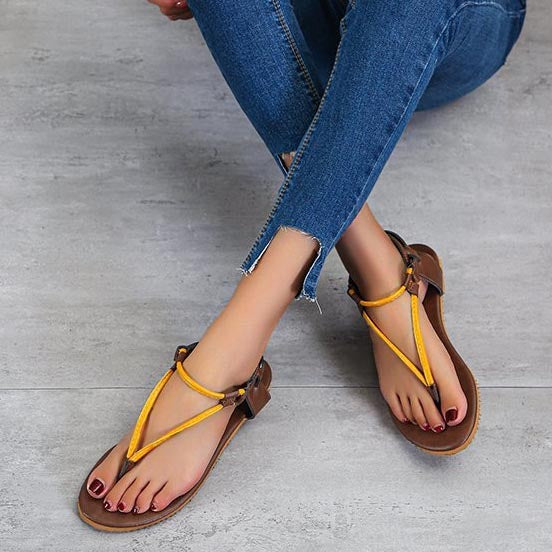 Triangle strap flip-flop flat sandals