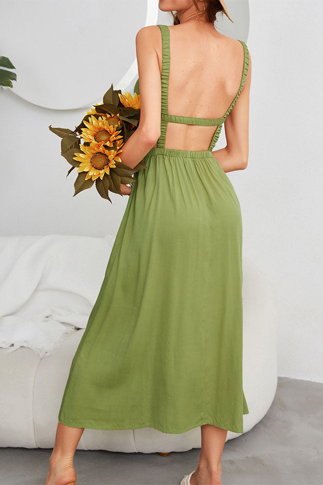 Elegante vestido verde sin espalda con cuello halter