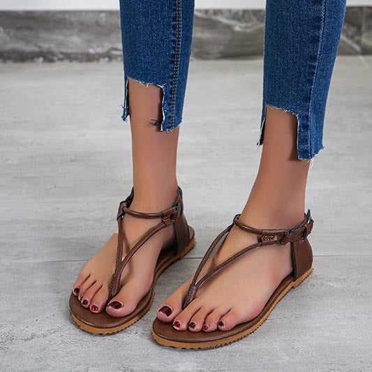 Triangle strap flip-flop flat sandals