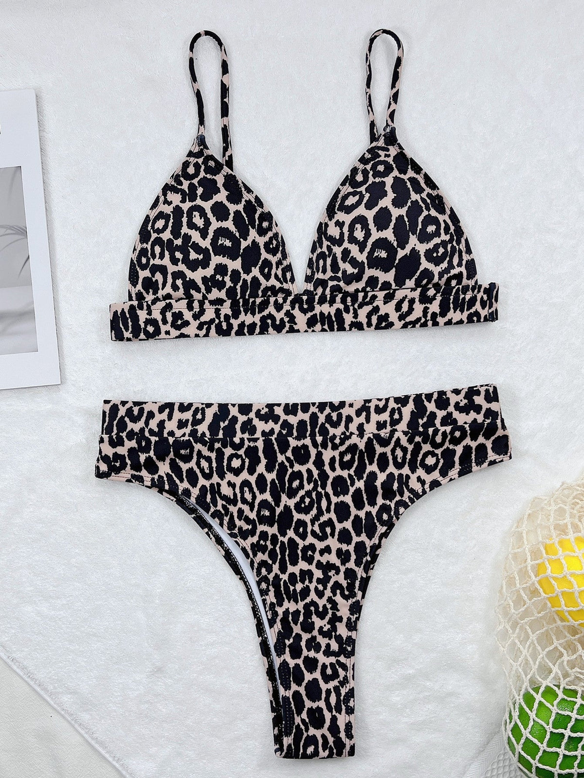 Conjunto de bikini de cintura alta con estampado de leopardo elegante 