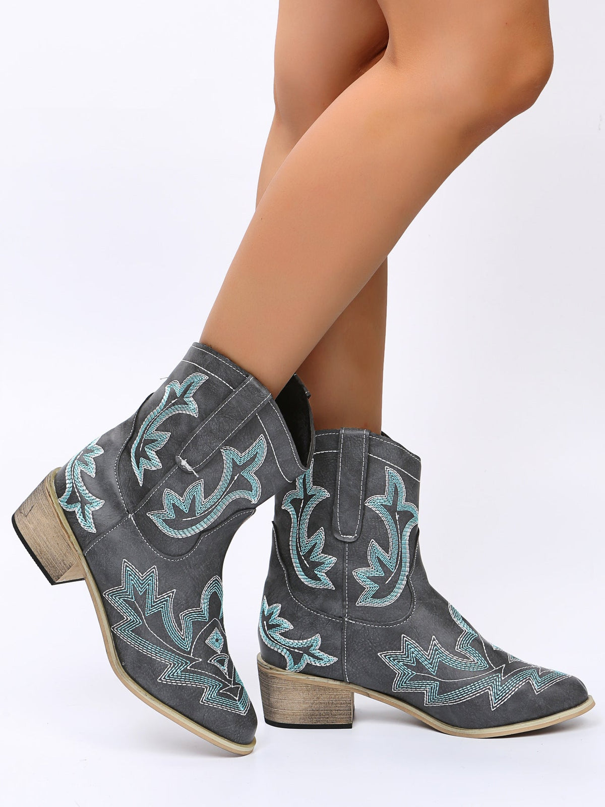 Botas Martin de salto grosso floral bordado